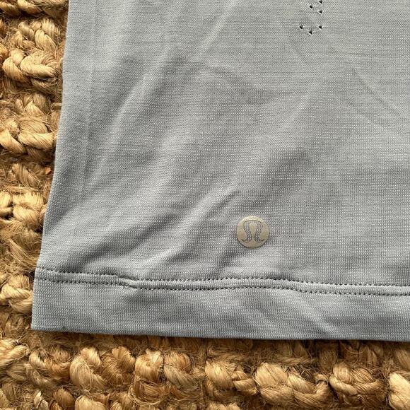 Lululemon Swiftly-Style Seamless Short Sleeve Tee Cropped Blue Size 6 - Picture 3 of 3